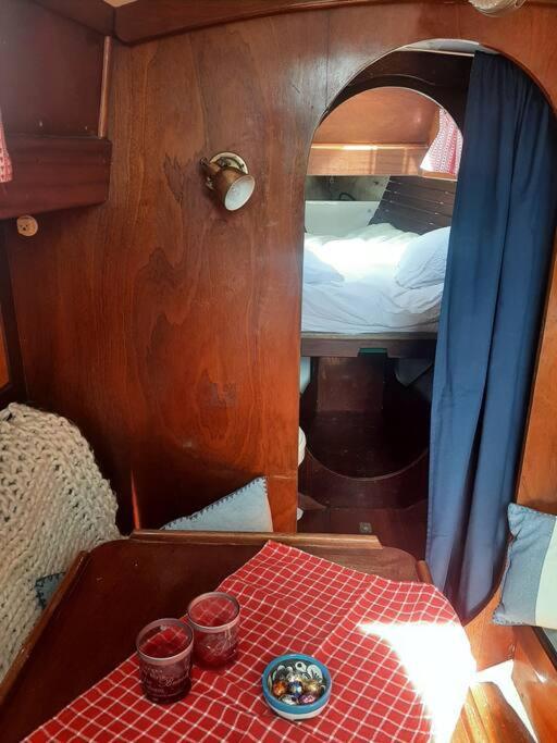 Cosy Sailingboat In Vlissingen Exterior foto